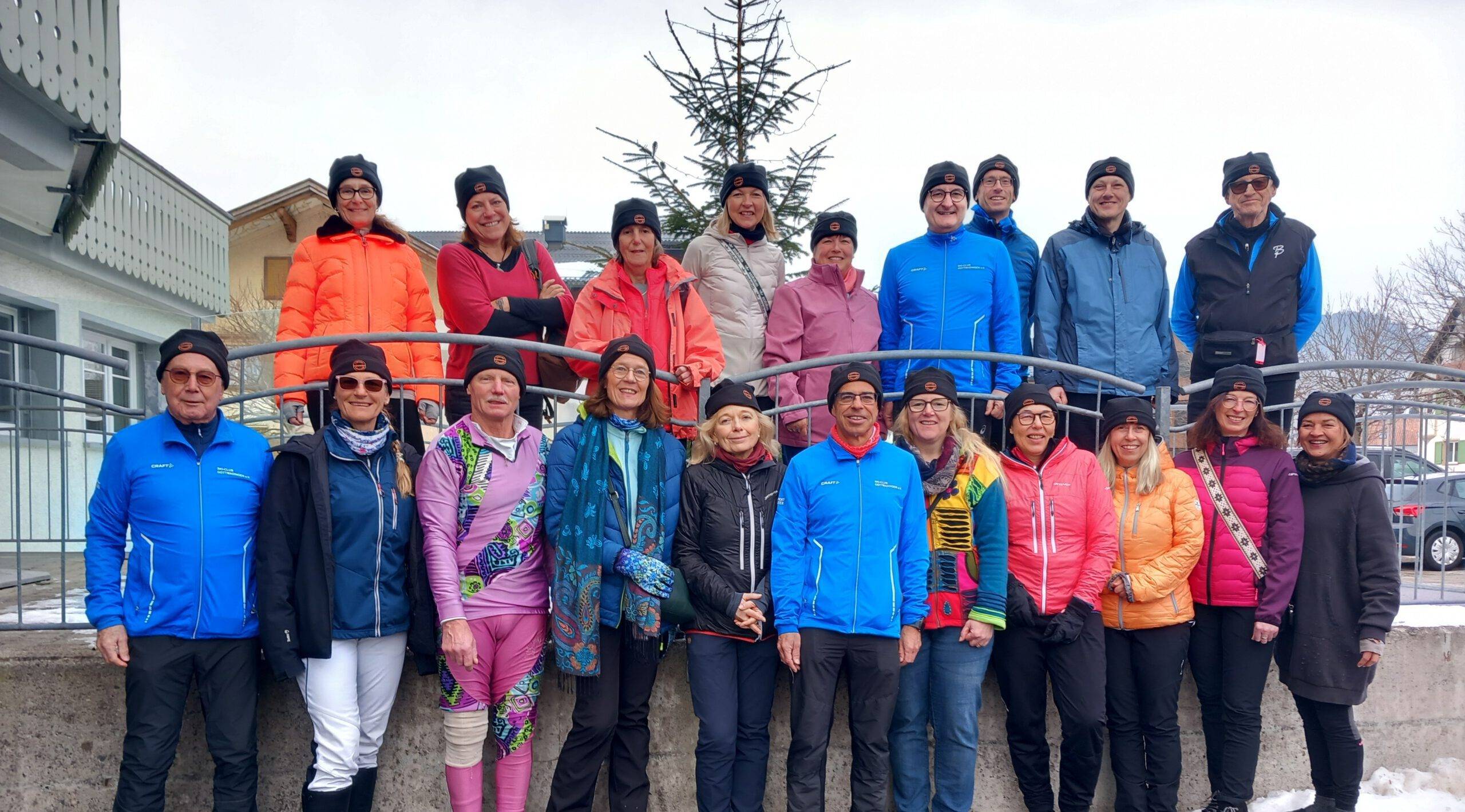 Gruppenfoto_vor_dem_OXA